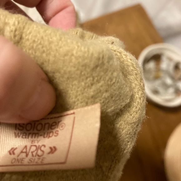 Vintage Isontoner Tan Leather Gloves - Picture 7 of 7